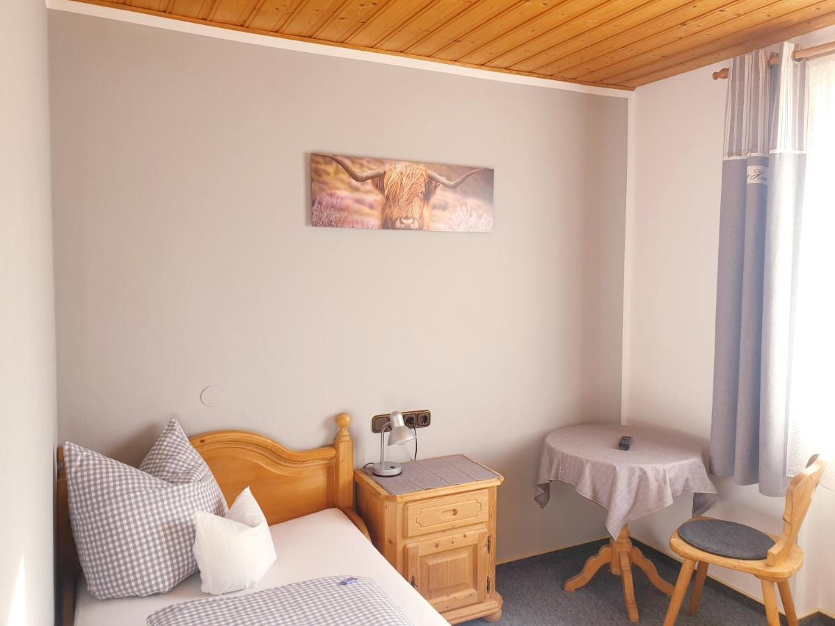 Pension Zum Krug, Messe Muenchen Hergolding Εξωτερικό φωτογραφία