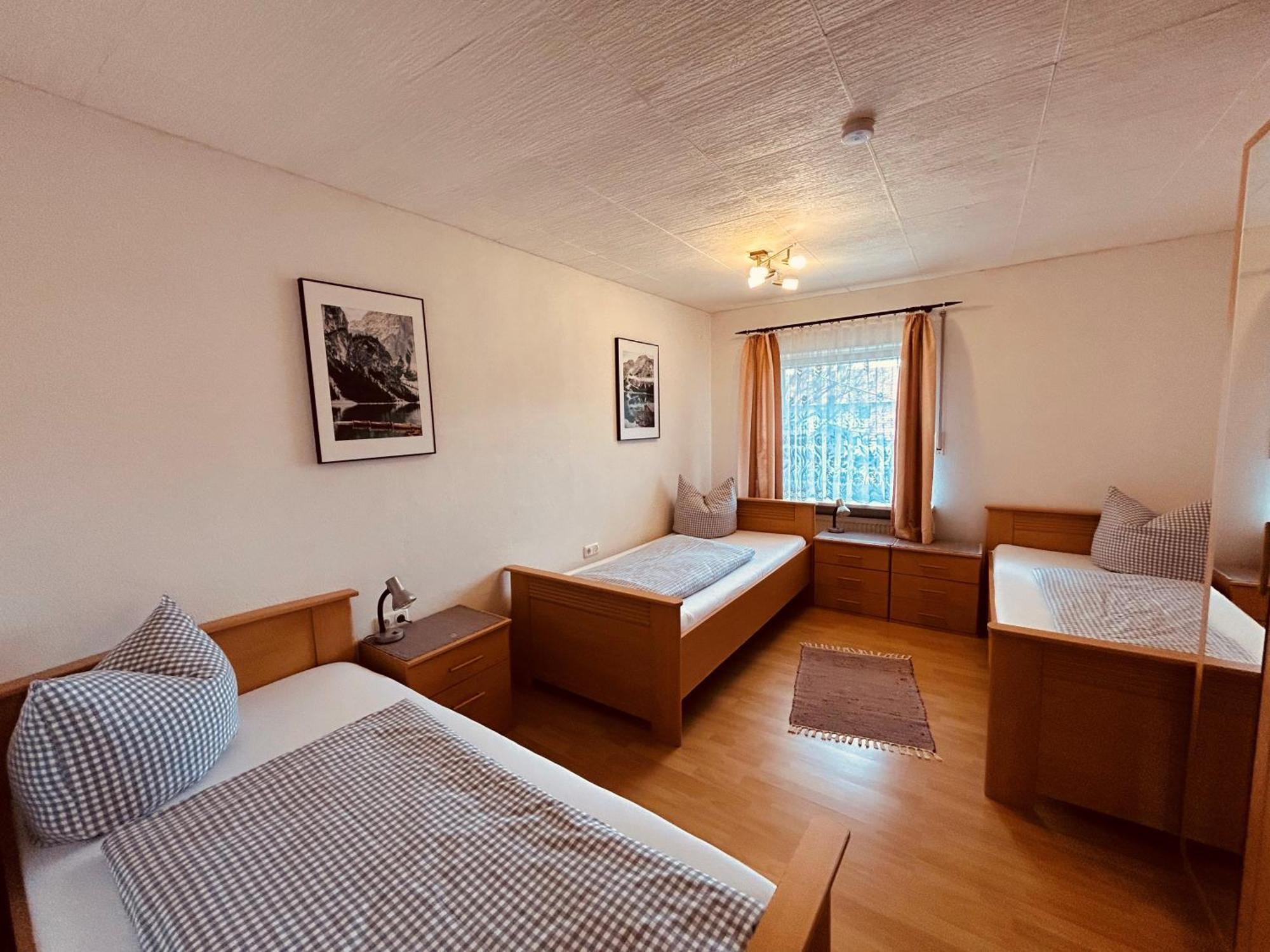 Pension Zum Krug, Messe Muenchen Hergolding Δωμάτιο φωτογραφία