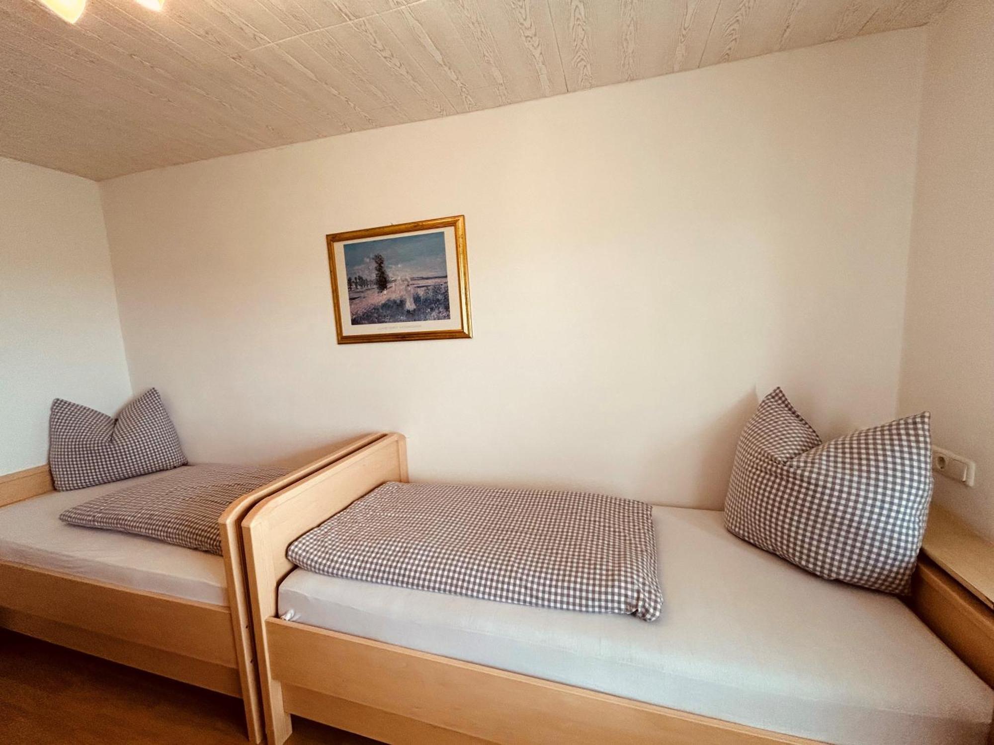Pension Zum Krug, Messe Muenchen Hergolding Δωμάτιο φωτογραφία